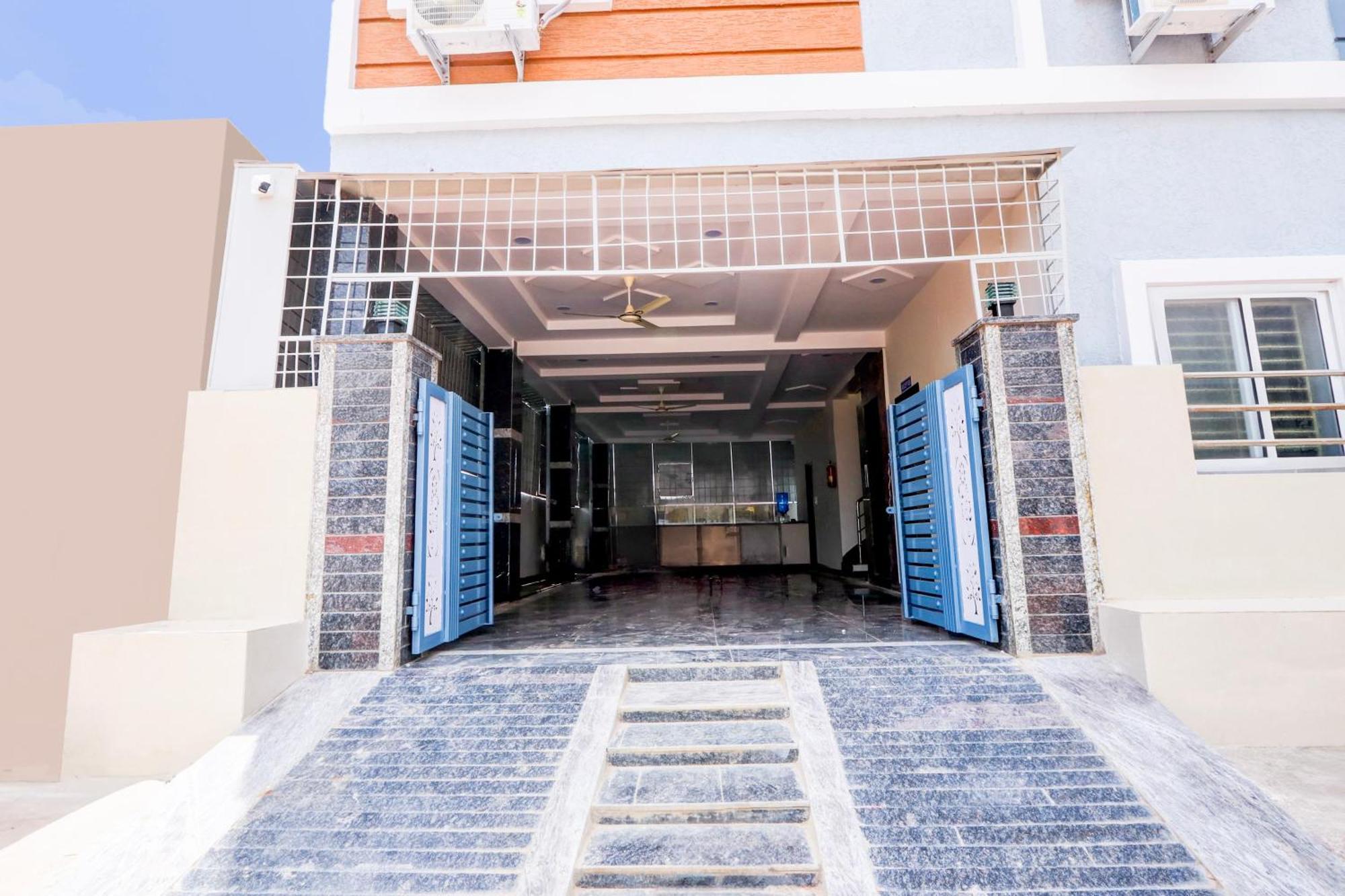 Super Hotel O Adibatla Near Tcs Ibrahimpatan Экстерьер фото
